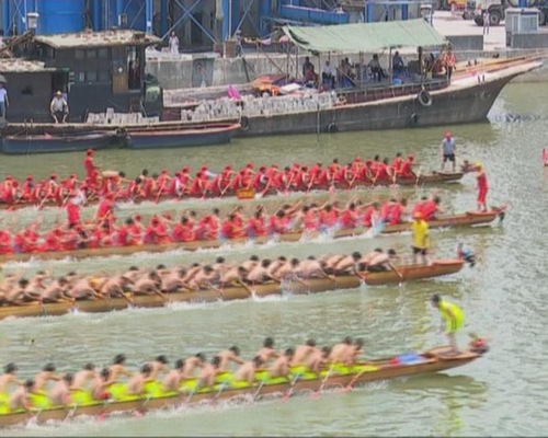 游龙趁景闹端阳  生态水乡添喜庆