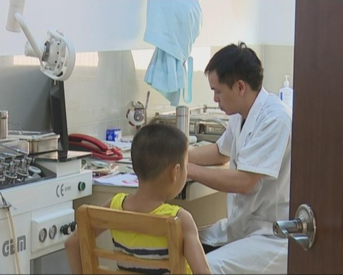 暑期近视问题多   孩子要注意科学用眼