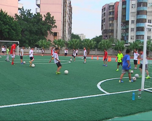 我镇掀起全民终身学习活动周学习热潮