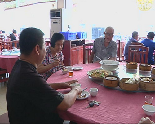 饮食情绪齐调节 医生助你摆脱“节后综合征”