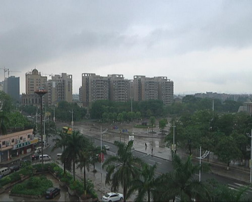 雷雨多发季节  市民外出要注意安全防雷