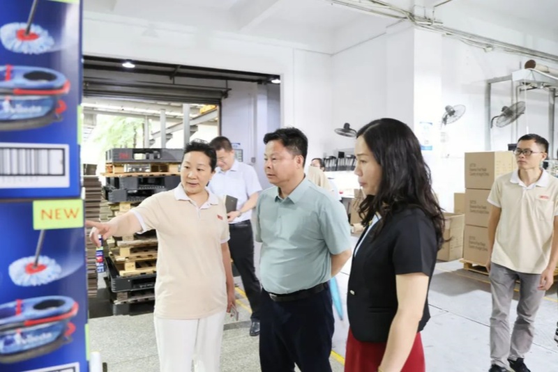 听诉求，促发展——望牛墩镇领导走访调研企业