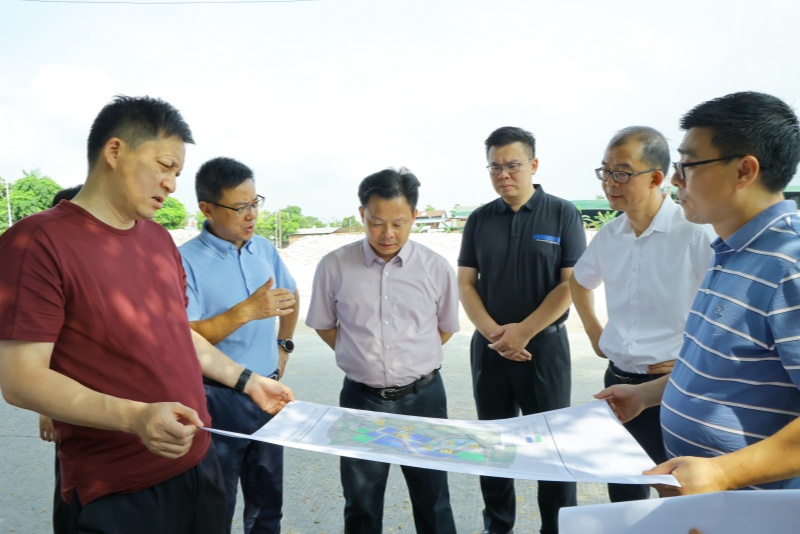 镇领导调研督导环鸡心岛现代化产业园建设工作