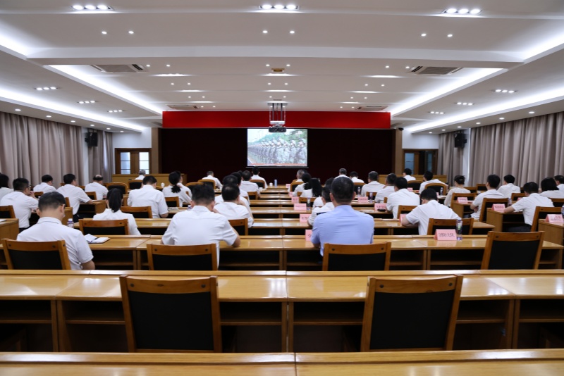 望牛墩镇集中收听收看纪念中国人民抗日战争暨世界反法西斯战争胜利80周年大会直播