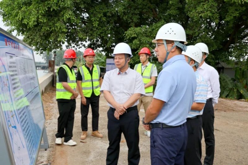 镇领导调研督导重大基础设施项目工作