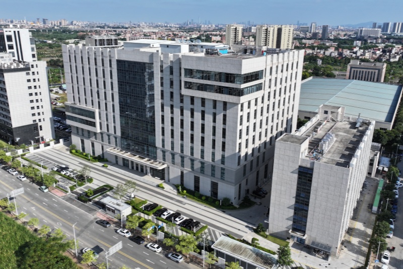 望牛墩：0.1纳米定精度，晶彩光学“闯”高值域