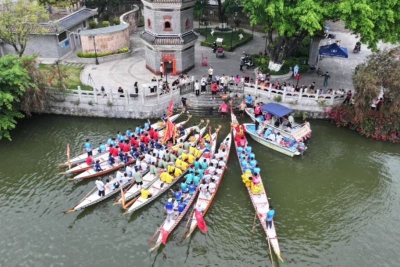 春分喜遇&ldquo;龙抬头&rdquo; 龙舟巡游闹望溪