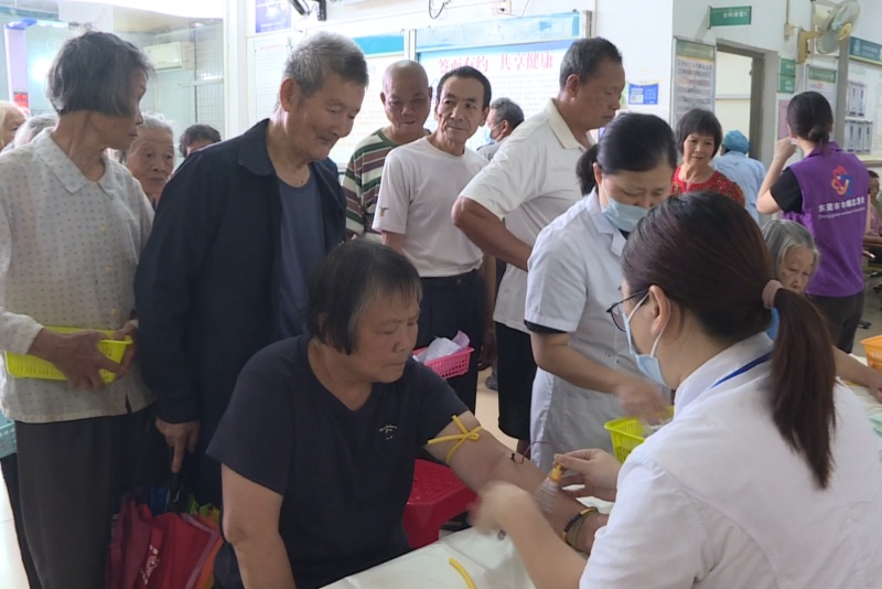 暖心服务全覆盖  望牛墩老年人免费健康体检有序开展