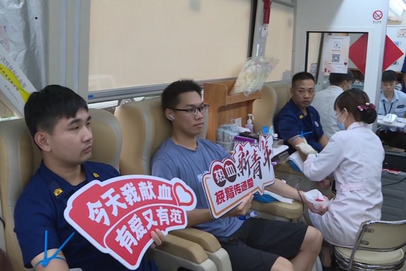 望牛墩镇机关企事业单位人员踊跃参加无偿献血