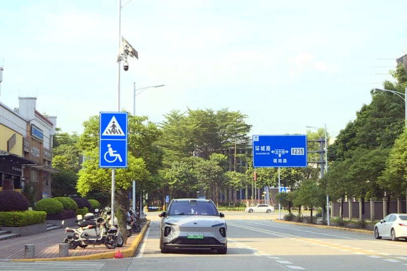 望牛墩：六条道路启用违停自动抓拍设备